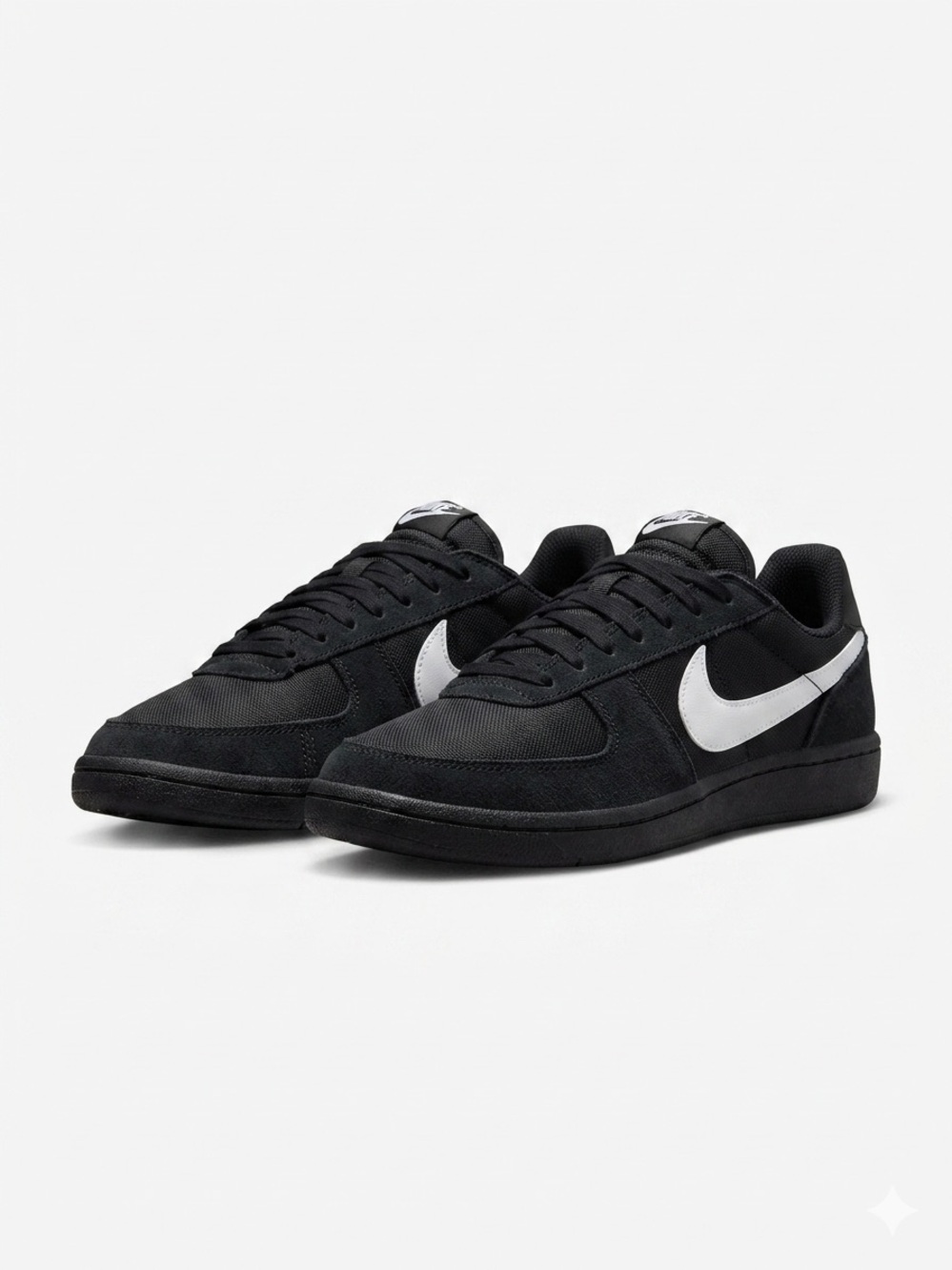 Nike Black Low-Top Men's Sneakers with Subtle Logo